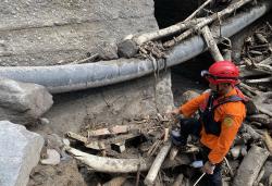 Banjir Lahar Dingin Merapi Terjang Sungai Senowo Magelang: 1 Penambang Tewas, 4 Hilang Terseret Arus