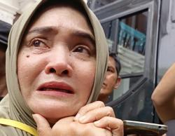 Tangis Ibu Fandi Ramadhan Pecah di PN Batam Usai Vonis 5 Tahun Kasus Sabu 1,9 Ton