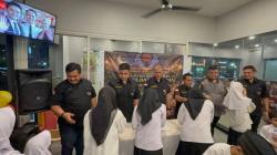 Senyum Bahagia Puluhan Anak Panti Asuhan Medan Terima Pakaian Lebaran