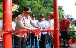 Tak Lagi Waswas Seberangi Sungai, Kapolda Sulsel Resmikan Jembatan Gantung di Barru