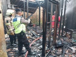 Rumah Kayu di Kendal Terbakar Saat Ditinggal Pemilik, Kerugian Capai Rp50 Juta
