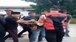 Protes Penyerobotan Tanah, Pemilik Lahan Bentrok dengan Pengembang di Cikarang