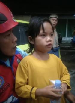 Anak 9 Tahun Hanyut Saat Cari Ikan, Damkar Lamsel Bantu Evakuasi, Dua Kecamatan Terendam Banjir