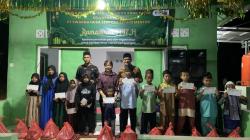Berbagi di Bulan Ramadan, Anak Yatim dan Masjid di Bangka Barat Terima Bantuan