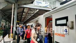 Lebih 69 Ribuan Penumpang Gunakan Kereta Api di Stasiun Tegal