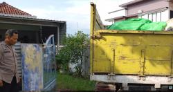 Kejar-kejaran di Pantura, Truk Penimbun 1 Ton Solar Nekat Tabrak Mobil Polisi