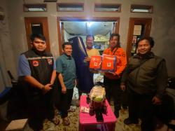 Hujan Ekstrem Picu Banjir Longsor hingga Rumah Ambruk, DPRD dan BPBD Kota Bogor Salurkan Bantuan