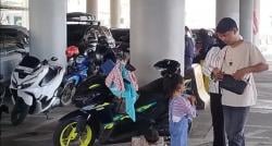 Mudik Lebih Awal! Ratusan Pemudik Padati Pelabuhan Merak Sejak Pagi