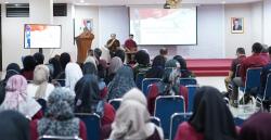 Budiman Tanuredjo di Ramadan on Campus: Demokrasi Butuh Kampus yang Kritis dan Berintegritas