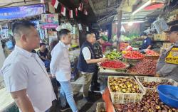 Harga Cabai Rawit Rp100 Ribu per Kg, Reskrim Polres Metro Bekasi Sidak Pasar Tambun