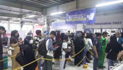 Sepekan Jelang Lebaran, Ribuan Pemudik Berangkat dari Pelabuhan Makassar