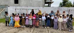 Menggetarkan Ramadan! Murid TK ABA Mataram Turun Langsung Bagikan Donasi untuk Warga Membutuhkan