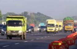 GT Cikampek Utama Dipadati Kendaraan Arus Mudik dari Jakarta