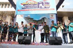 Wamenhub Suntana Lepas 3.000 Pemudik Gratis dari Jakarta