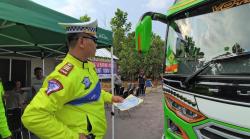 Ramp Check Bus Mudik di Tol Cipali, Sejumlah Bus Tak Lolos Pemeriksaan Tapi Tetap Diizinkan Jalan