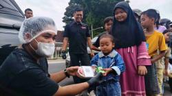 Aksi Sosial Komunitas Lari Lumajang, Bagi Takjil Bergizi dengan Konsep MBG