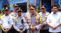 Tinjau Terminal Purabaya, Ini Kapolri ke Sopir Bus