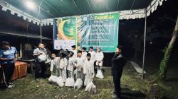 Tak Hanya Cetak Atlet, PS Mitra Surabaya Rutin Berbagi dengan Anak Yatim