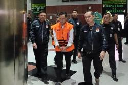 KPK Langsung Tahan Bupati dan Sekda Cilacap, Begini Duduk Perkaranya