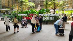 Bandara Dhoho Kediri Mulai Padat, Ratusan Pemudik dari Jakarta Tiba di Kediri