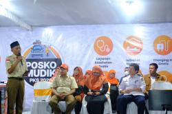 Posko Mudik di Terminal Purabaya Sediakan Layanan Pijat Gratis untuk Pemudik