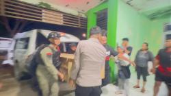 Dua Tenaga Medis Korban Tewas AKibat Kekejaman KKB OPM Tiba di Kota Sorong Disambut Tangis Keluarga