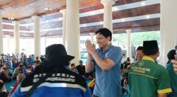 Petugas Kebersihan Indramayu Diapresiasi Lucky Hakim