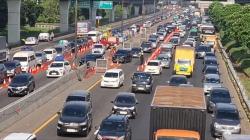 Macet Horor di Tol Japek Siang Ini, Waktu Tempuh dari Km 19 ke Km 42 Butuh 4 Jam