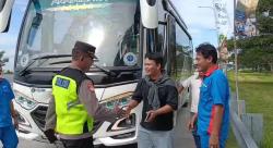 Tertinggal di Rest Area Sragen, Pemudik Asal Medan Dibantu Polisi hingga Bertemu Rombongan