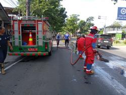 Tiga Titik Jalan di Kota Probolinggo Tertumpah Oli dalam Sehari, Dua Pemotor Terjatuh