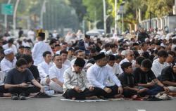 Lengkap! Niat dan Tata Cara Salat Idulfitri Beserta Doanya