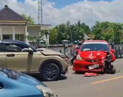 Jazz dan HR-V Adu Banteng di Jalan Bojonegoro–Babat, Begini Kronologi dan Kondisi Korban