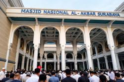 Salat Idulfitri di Surabaya Diwarnai Keheningan, Ini Penjelasan Ilmiahnya