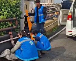 Lebaran Kedua, Flyover Ciputat Makan Korban: Dua Pemotor Terjatuh Usai Hantam Lubang Jalan