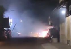 Viral Ledakan di Lapak Penjual Petasan Kembang Api di Jombang, Bak Perang Iran Vs Israel