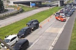 Tabrakan Beruntun 4 Mobil di Tol Cipali, Arus Balik Macet Panjang