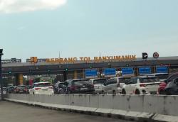 Macet di Tol Semarang-Solo, Kepadatan Kendaraan sejak Senin Sore