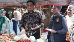 Harga Cabai dan Ayam Naik Pascalebaran di Pasar Cekkeng Bulukumba, Rantai Distribusi Ditelusuri