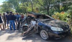 Ngeri! Forklift Rem Blong Tabrak Sedan di Cilegon, Sopir Kritis