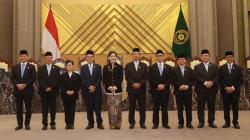 Tujuh Dewan Komisioner OJK Disumpah