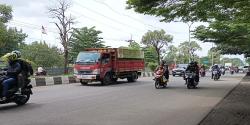 Hari Kerja Dimulai namun Arus Balik di Jalur Pantura Cirebon Belum Surut