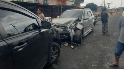 Mengantuk di Jalan, Terios Pekanbaru Hantam Innova Jakarta di Flyover Bukittinggi