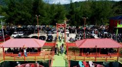 Ribuan Wisatawan Padati Objek Wisata Aceh Selatan