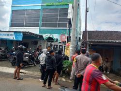 Puluhan Miliar Dana Sihara Belum Cair, Nasabah Gerudug Koperasi di Boja