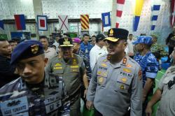 Kapolda dan Gubernur Babel Lepas 1.200 Pemudik Gratis via KRI Semarang