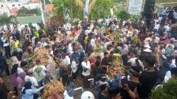 Ribuan Warga Padati Tradisi Sewu Kupat di Colo Kudus Simbol Syukur dan Silaturahmi