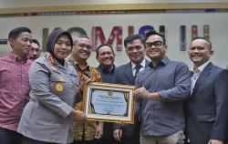 Konflik 4 Tahun Warga Vs Pengembang Tuntas, Kapolres Bekasi Raih Penghargaan dari DPR