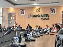 RDP dengan BUMD, DPRD NTB Soroti Pertumbuhan Ekonomi 3 Persen dan PAD Anjlok Rp300 Miliar