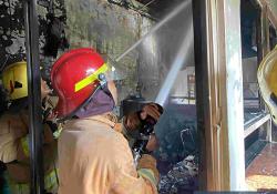 Kantor CV Borobudur Prima Sejahtera Pare Terbakar, Kerugian Capai Rp100 Juta