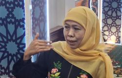 Khofifah Pastikan BBM Aman, Dorong Gerakan Hemat Energi di Jatim